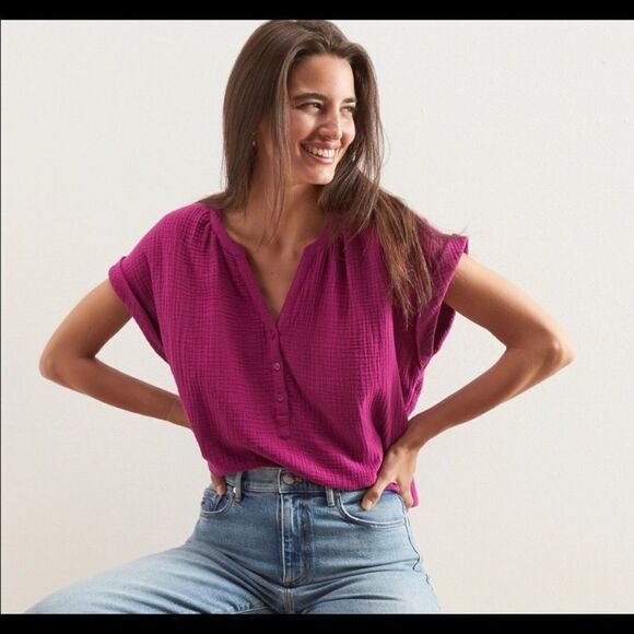 Banana Republic Gauze Button-Front Tee - Picture 1 of 10